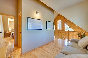 Dog-friendly Nutrioso Cabin w/ Wraparound Porch!