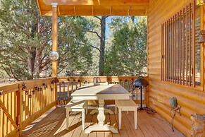 Dog-friendly Nutrioso Cabin w/ Wraparound Porch!