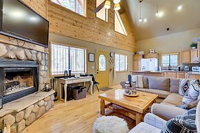 Dog-friendly Nutrioso Cabin w/ Wraparound Porch!