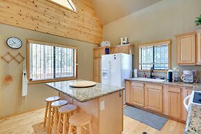 Dog-friendly Nutrioso Cabin w/ Wraparound Porch!