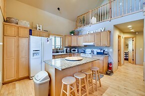 Dog-friendly Nutrioso Cabin w/ Wraparound Porch!