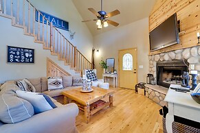 Dog-friendly Nutrioso Cabin w/ Wraparound Porch!