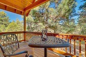 Dog-friendly Nutrioso Cabin w/ Wraparound Porch!
