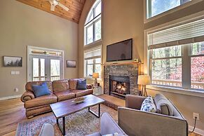 Woodsy Mountain-view Getaway w/ Hot Tub!