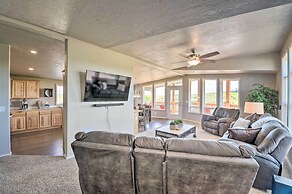 Griffel River Ranch w/ Views - An Anglers Dream!