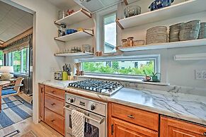 Lake Michigan Hideaway: Pool, Steps to Beach!