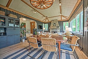 Lake Michigan Hideaway: Pool, Steps to Beach!