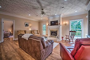 Luxe Lake Cumberland Retreat w/ Decks on 1 Acre!