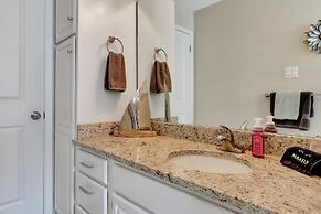 Pool & Dock Access: Lakefront Hot Springs Condo!