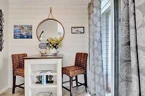 Pool & Dock Access: Lakefront Hot Springs Condo!