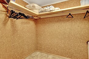 Pool & Dock Access: Lakefront Hot Springs Condo!