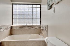 Pool & Dock Access: Lakefront Hot Springs Condo!