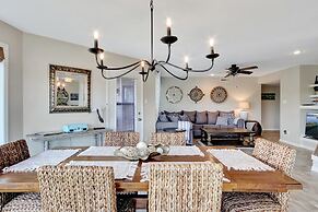 Pool & Dock Access: Lakefront Hot Springs Condo!