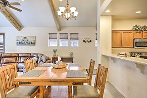 Deck & Gas Grill: Spacious Pinetop Cabin