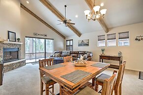 Deck & Gas Grill: Spacious Pinetop Cabin