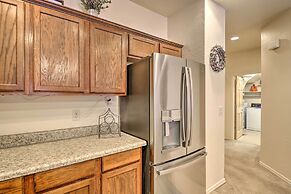 Deck & Gas Grill: Spacious Pinetop Cabin