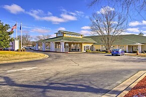 Condo w/ Family Amenities, 3 Mi to Branson Strip!