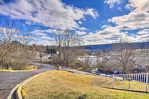 Condo w/ Family Amenities, 3 Mi to Branson Strip!