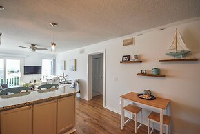 Coastal Condo w/ Public Atlantic Beach Access