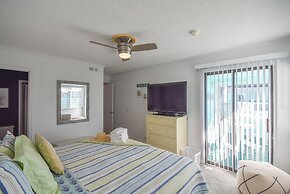 Coastal Condo w/ Public Atlantic Beach Access