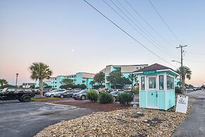 Coastal Condo w/ Public Atlantic Beach Access