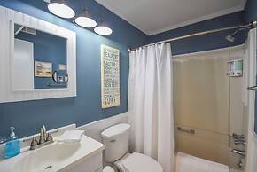 Coastal Condo w/ Public Atlantic Beach Access