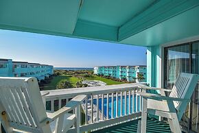 Coastal Condo w/ Public Atlantic Beach Access