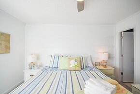 Coastal Condo w/ Public Atlantic Beach Access