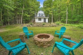 Wilmington Chalet w/ Hot Tub < 8 Mi to Mount Snow!