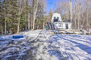 Wilmington Chalet w/ Hot Tub < 8 Mi to Mount Snow!