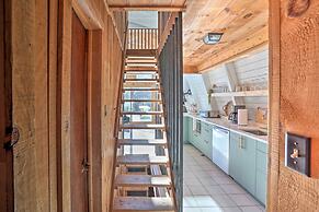Wilmington Chalet w/ Hot Tub < 8 Mi to Mount Snow!