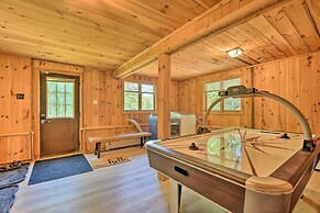 Wilmington Chalet w/ Hot Tub < 8 Mi to Mount Snow!