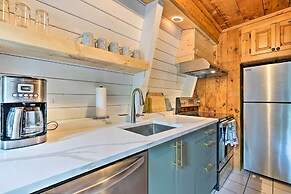 Wilmington Chalet w/ Hot Tub < 8 Mi to Mount Snow!