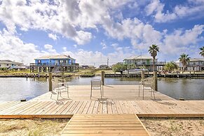 Luxe Spacious Stilted Home W/kayaks: Walk to Beach