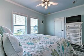 Luxe Stilted Home w/ Kayaks: Walk to Beach