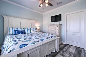 Luxe Stilted Home w/ Kayaks: Walk to Beach