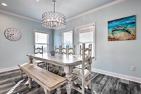 Luxe Stilted Home w/ Kayaks: Walk to Beach