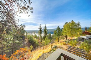 Nine Mile Falls Hideaway: Scenic Retreat on River