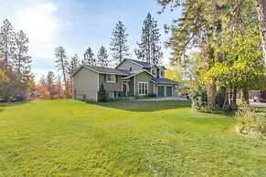 Nine Mile Falls Hideaway: Scenic Retreat on River