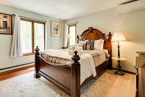 Albrightsville Family Hideaway w/ Private Hot Tub!