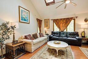 Albrightsville Family Hideaway w/ Private Hot Tub!