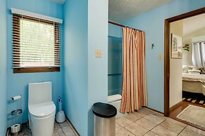 Albrightsville Family Hideaway w/ Private Hot Tub!