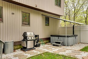 Albrightsville Family Hideaway w/ Private Hot Tub!