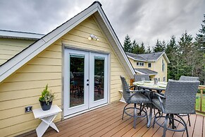 Charming Port Angeles Studio w/ Deck & Views!