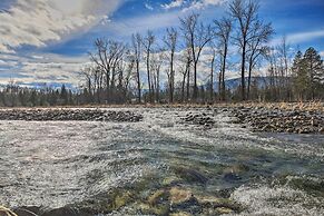 Pet-friendly Libby Cottage w/ Mountain Views!