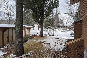 Schuss Mountain Resort Condo: Steps to Golf!