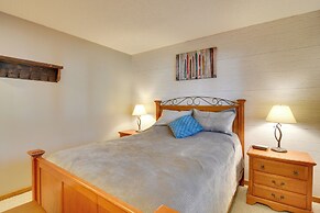 Schuss Mountain Resort Condo: Steps to Golf!