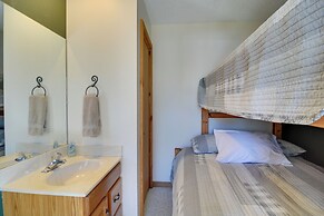 Schuss Mountain Resort Condo: Steps to Golf!