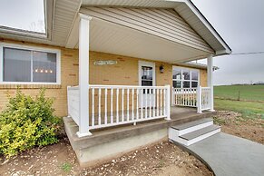 Chic Ste Genevieve Home w/ Nice Interior Amenities