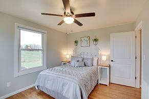 Chic Ste Genevieve Home w/ Nice Interior Amenities